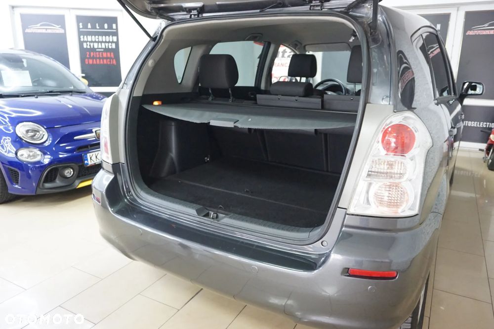 Toyota Corolla Verso 1.6 Sol - 16