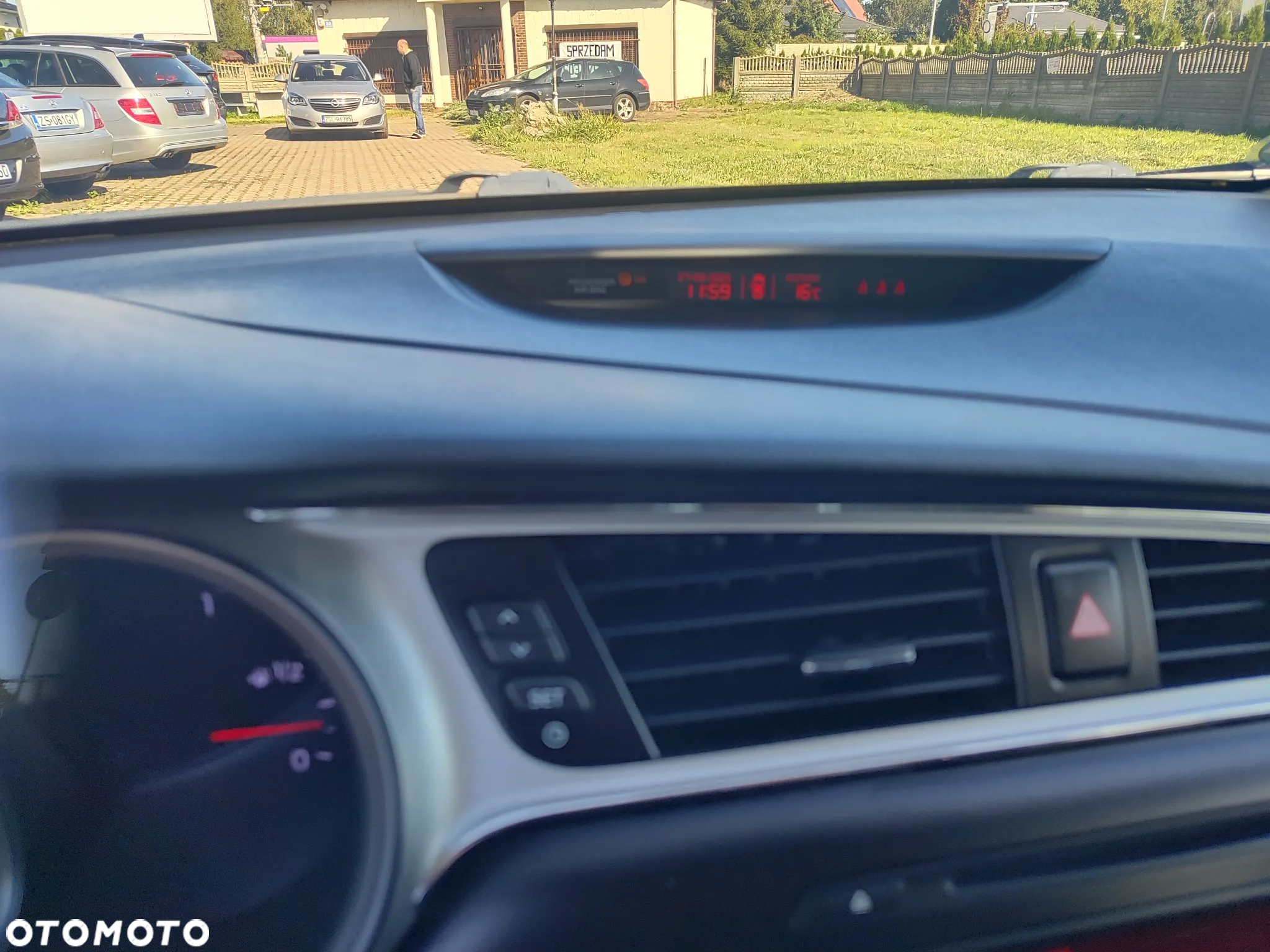 Kia Ceed 1.6 GDI Fifa World Cup Edition - 30