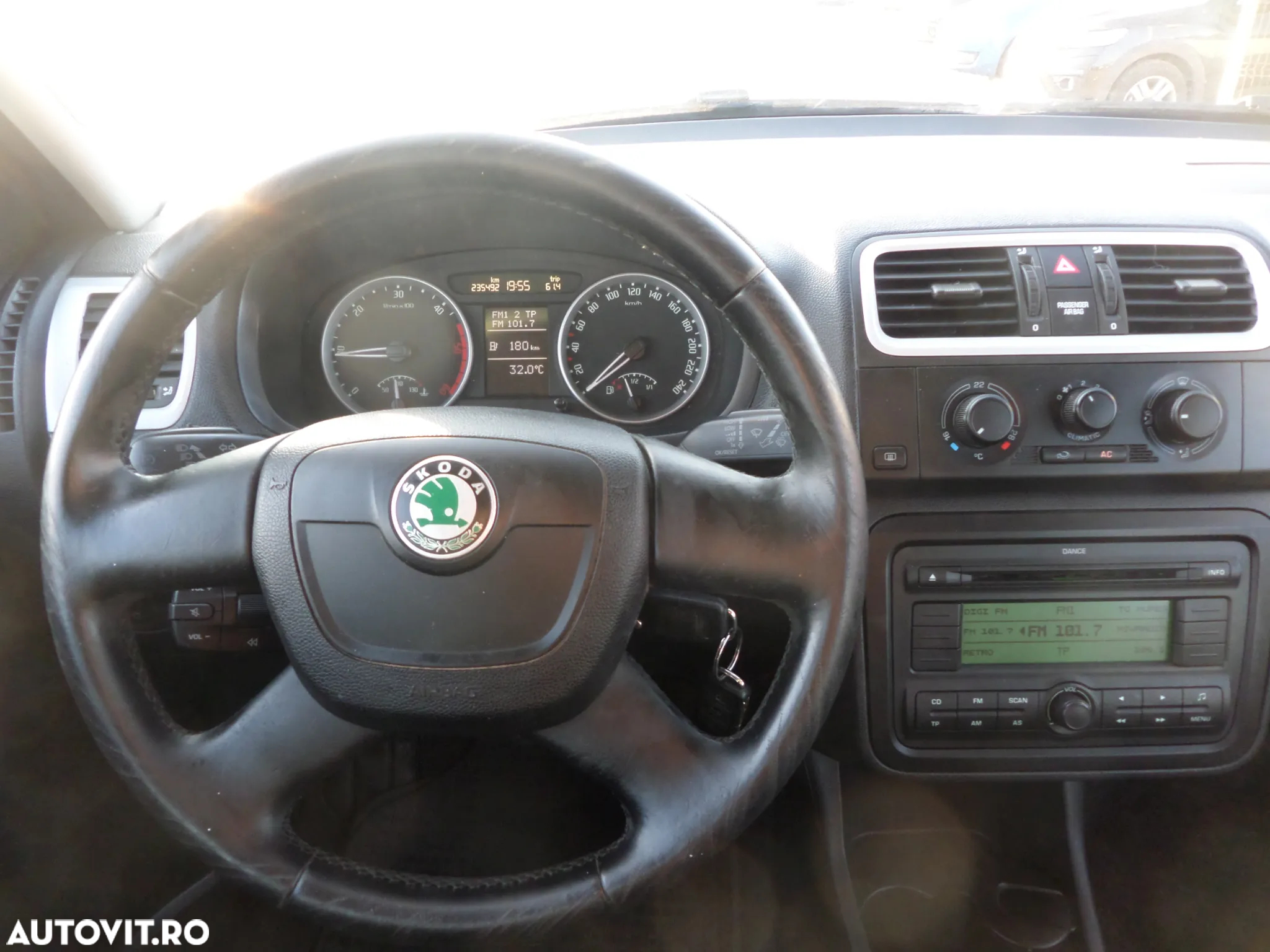 Skoda Roomster 1.9 TDI Comfort PLUS EDITION - 29
