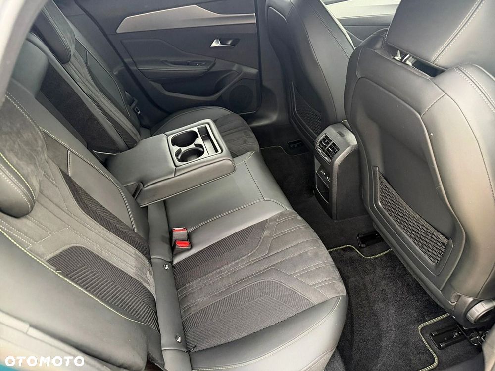 Peugeot 308 - 25