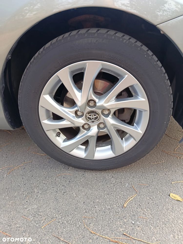 Toyota Auris 1.8 HSD Luna - 15