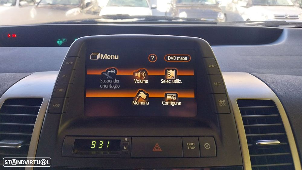 Toyota Prius 1.5 VVT-i HSD Sol - 16