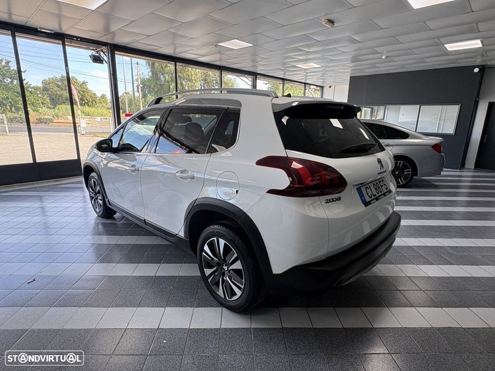 Peugeot 2008 1.2 PureTech Allure - 5