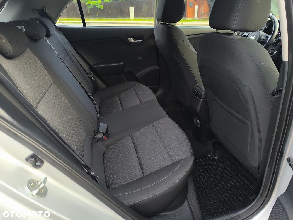 Kia Rio 1.2 L - 21