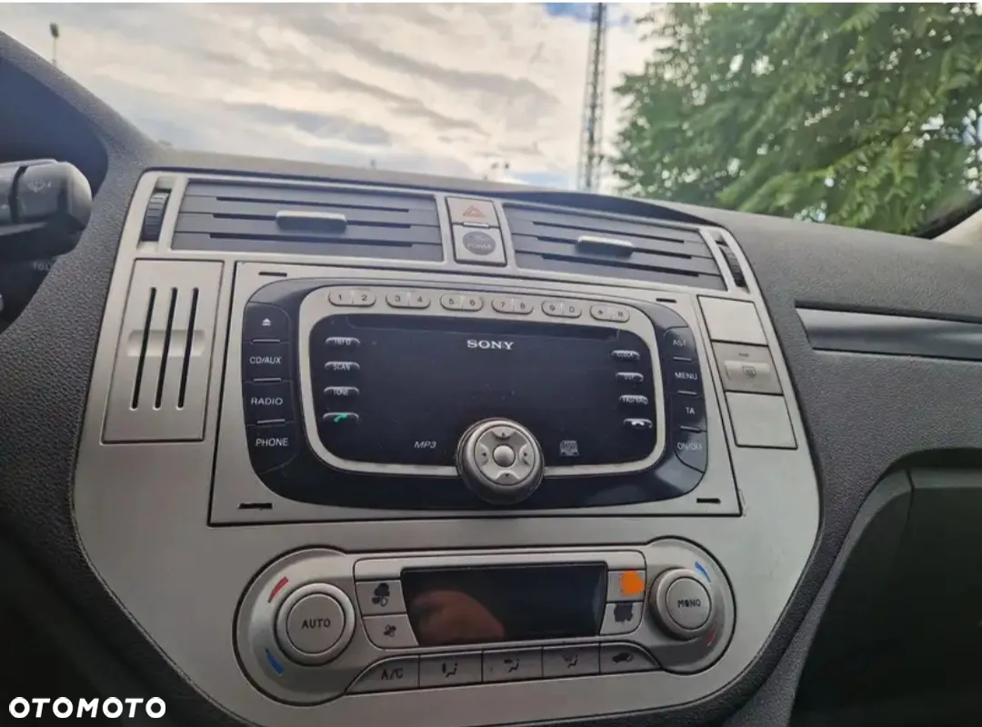 Ford Kuga 2.0 TDCi 4x4 Titanium - 11