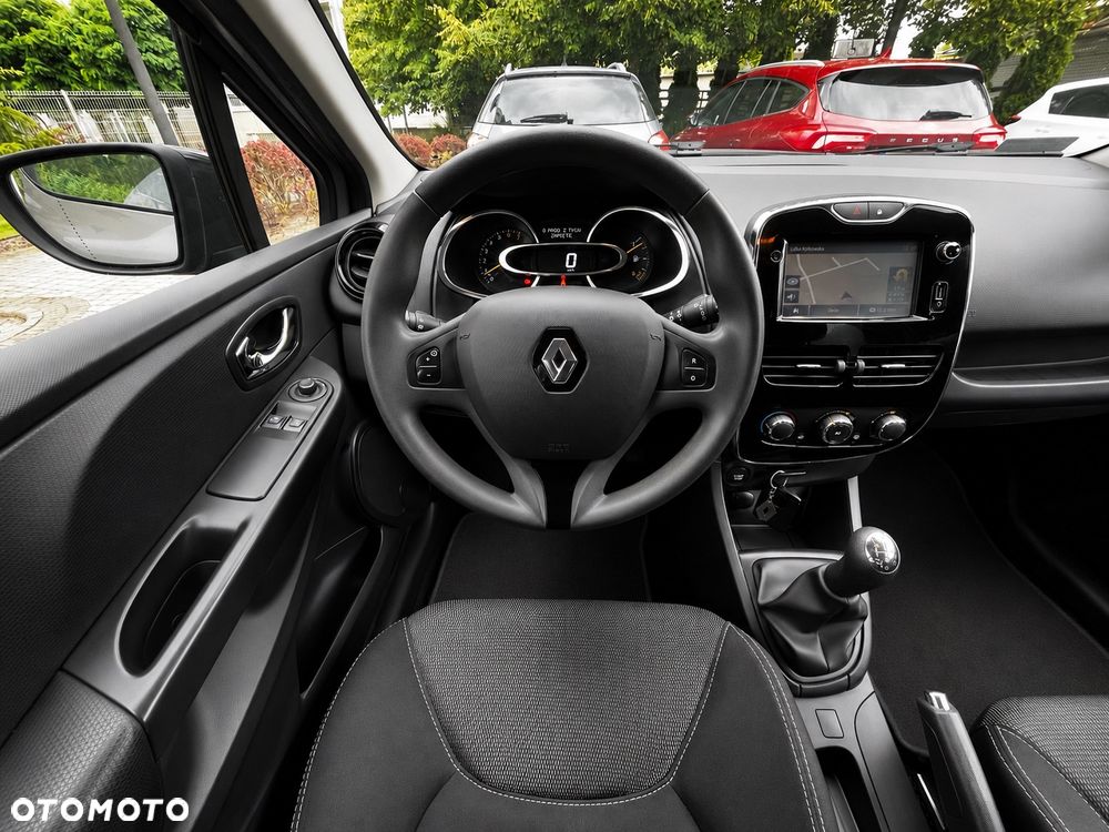 Renault Clio 1.2 16V Zen - 9