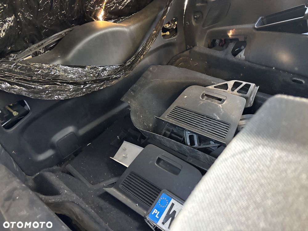 Ford S-Max - 19