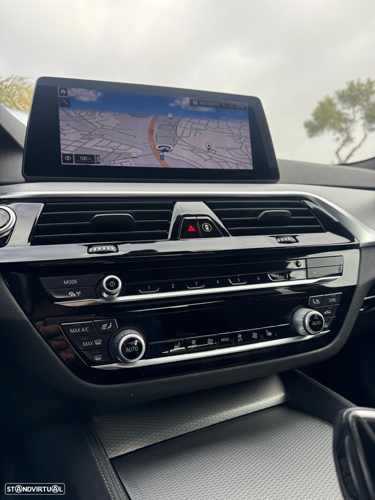 BMW 530 e iPerformance Pack M - 24