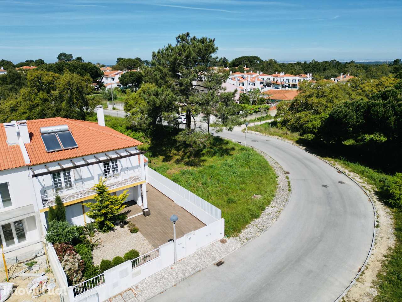 Moradia t3 garagem box jardim Charneca da Cotovia Sesimbra - Grande imagem: 2/48