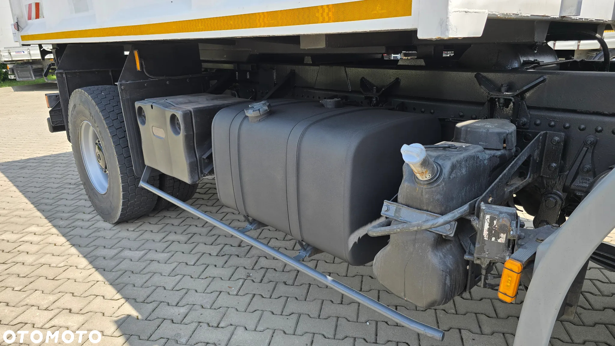 Mercedes-Benz AXOR  1833 PRZEBIEG 46 788km !!! - 18