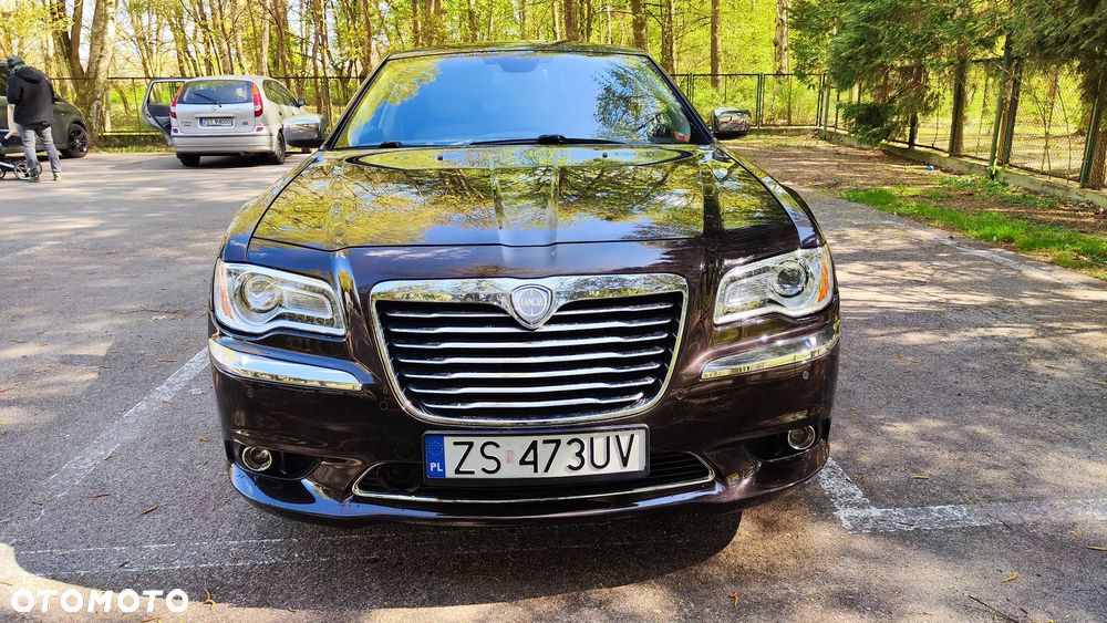 Lancia Thema 3.0 V6 CRD 24V Automatik Executive - 2