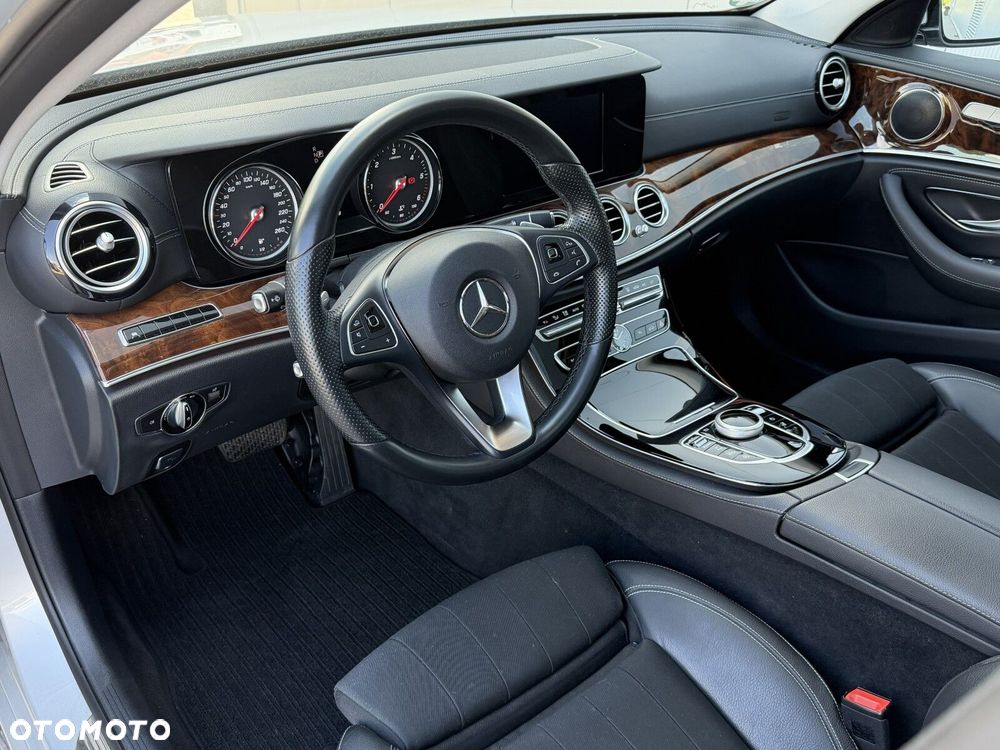 Mercedes-Benz Klasa E 220 d Exclusive - 12