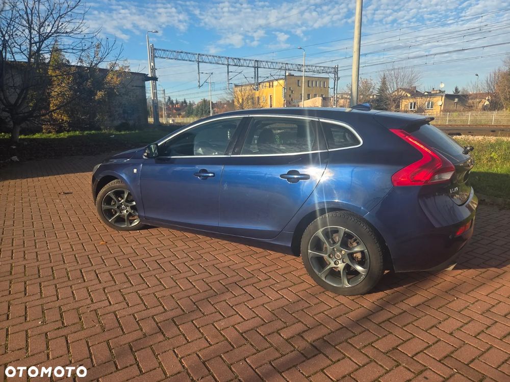 Volvo V40 T3 Ocean Race - 1