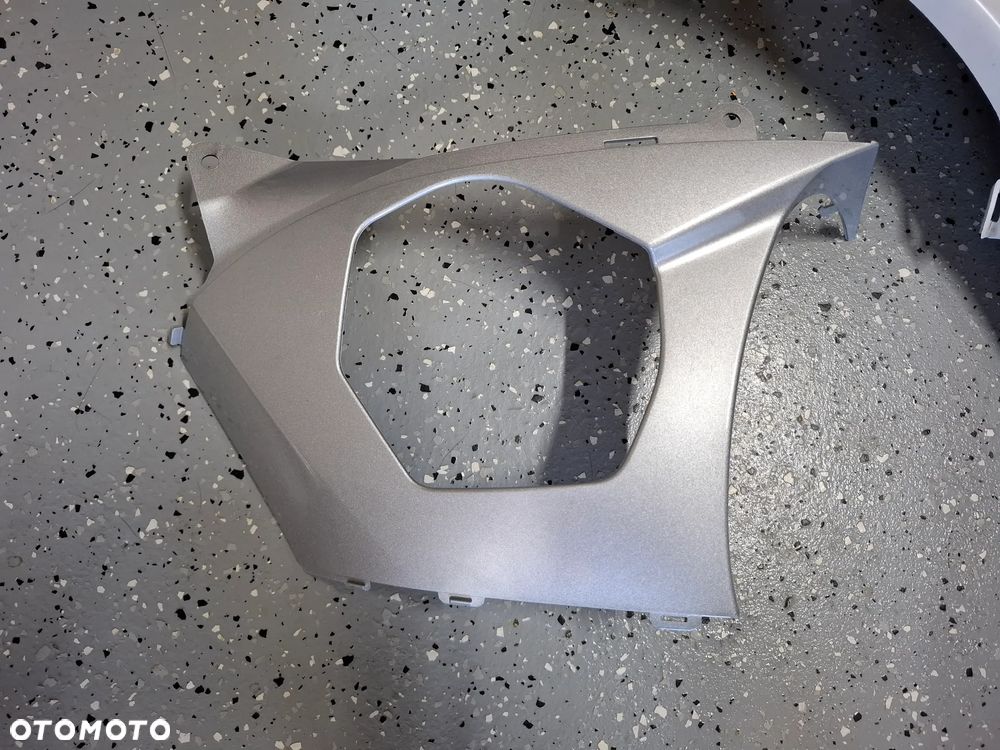 Suzuki GSXR 1000 K7 K8 owiewka bok boczek - 2