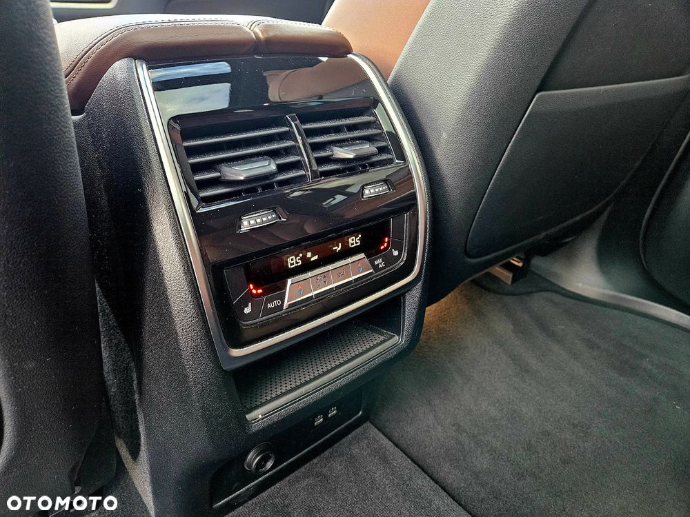 BMW X7 - 19