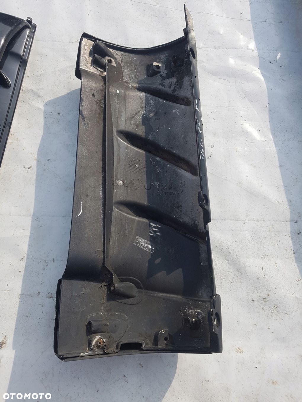 NAROŻNIK OWIEWKA POLIK KABINY PRAWY MAN TGA TGL TGM 81624100046 - 2