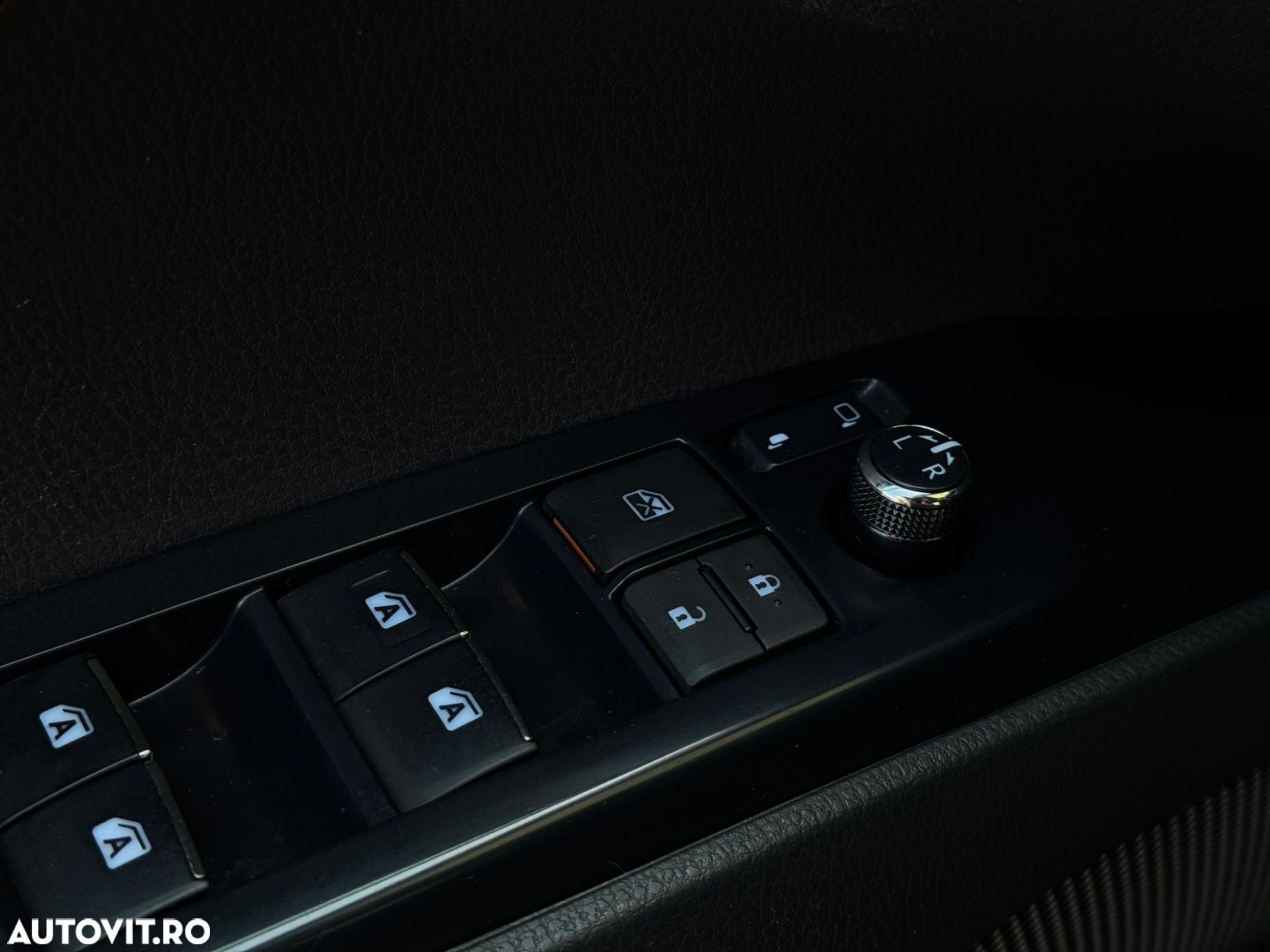 Toyota Camry - 19