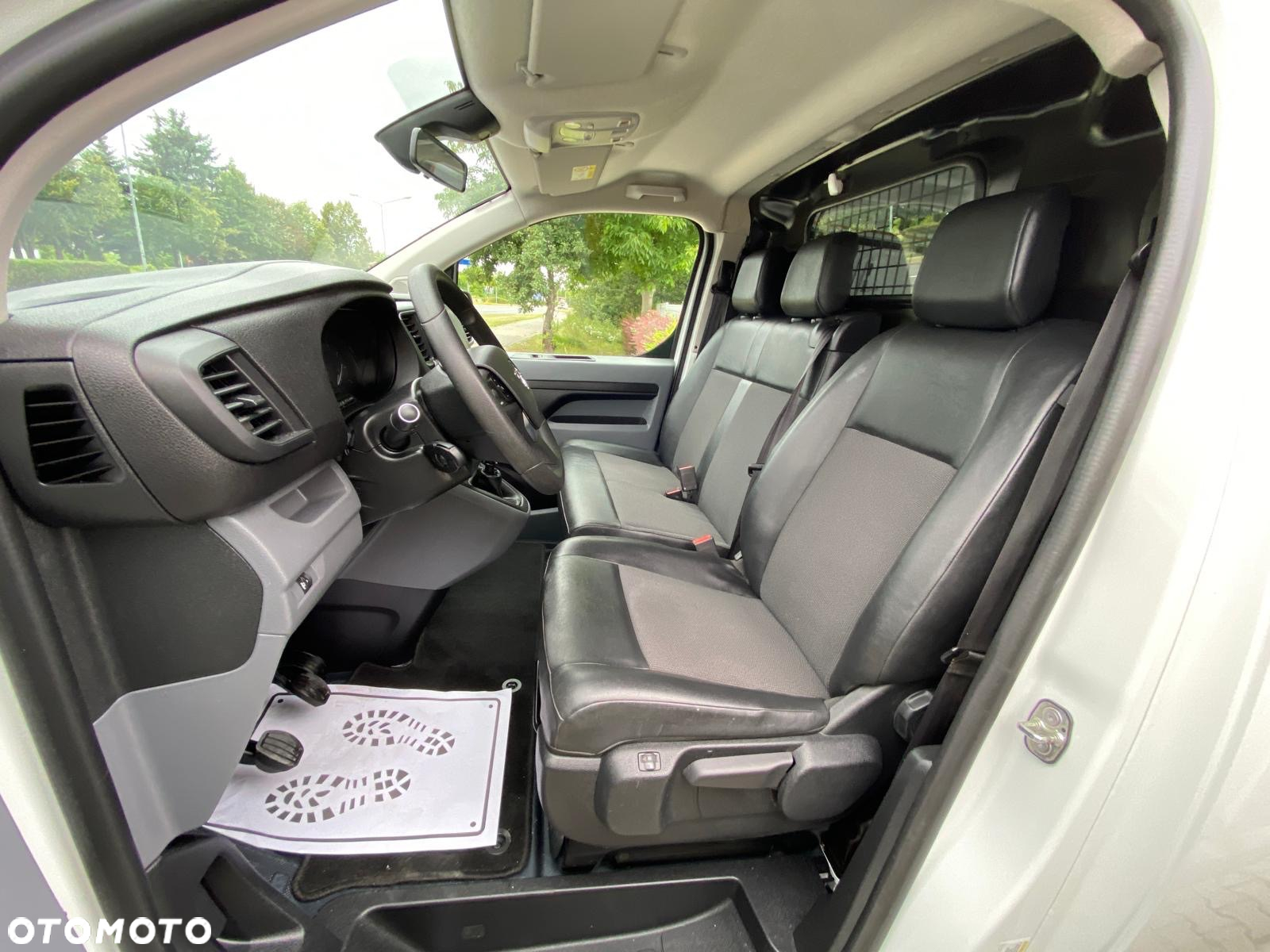 Opel VIVARO L2 NAWIGACJA BEZWYPADKOWY 37.900 PLN netto - 23