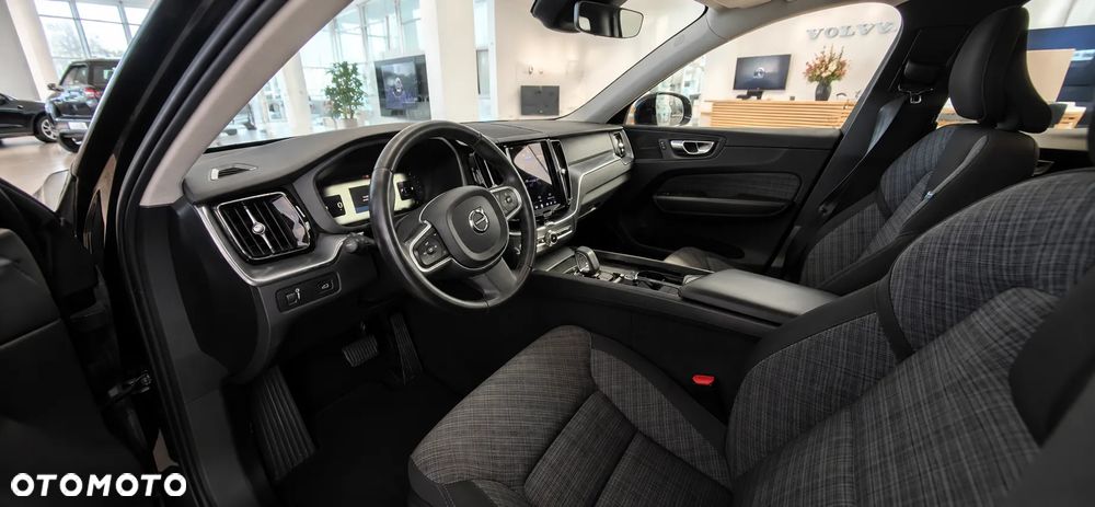 Volvo XC 60 B4 D AWD Geartronic Momentum Pro - 5