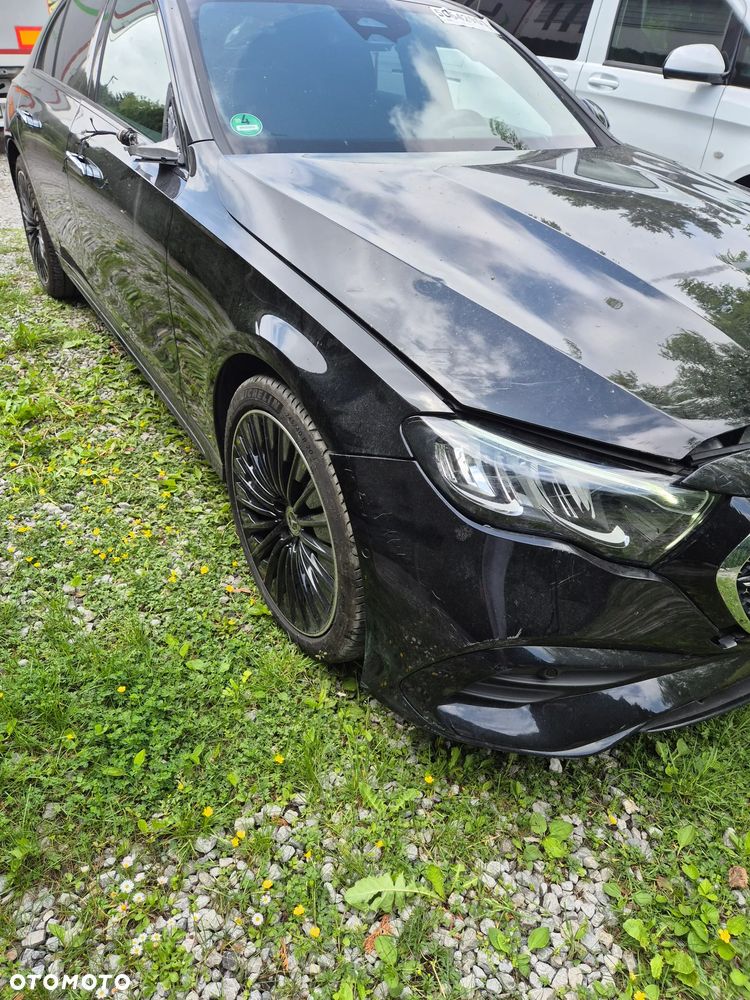 Mercedes-Benz Klasa E 300 9G-TRONIC AMG Line - 4