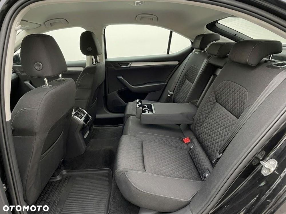 Skoda Superb 2.0 TDI SCR Ambition DSG - 13