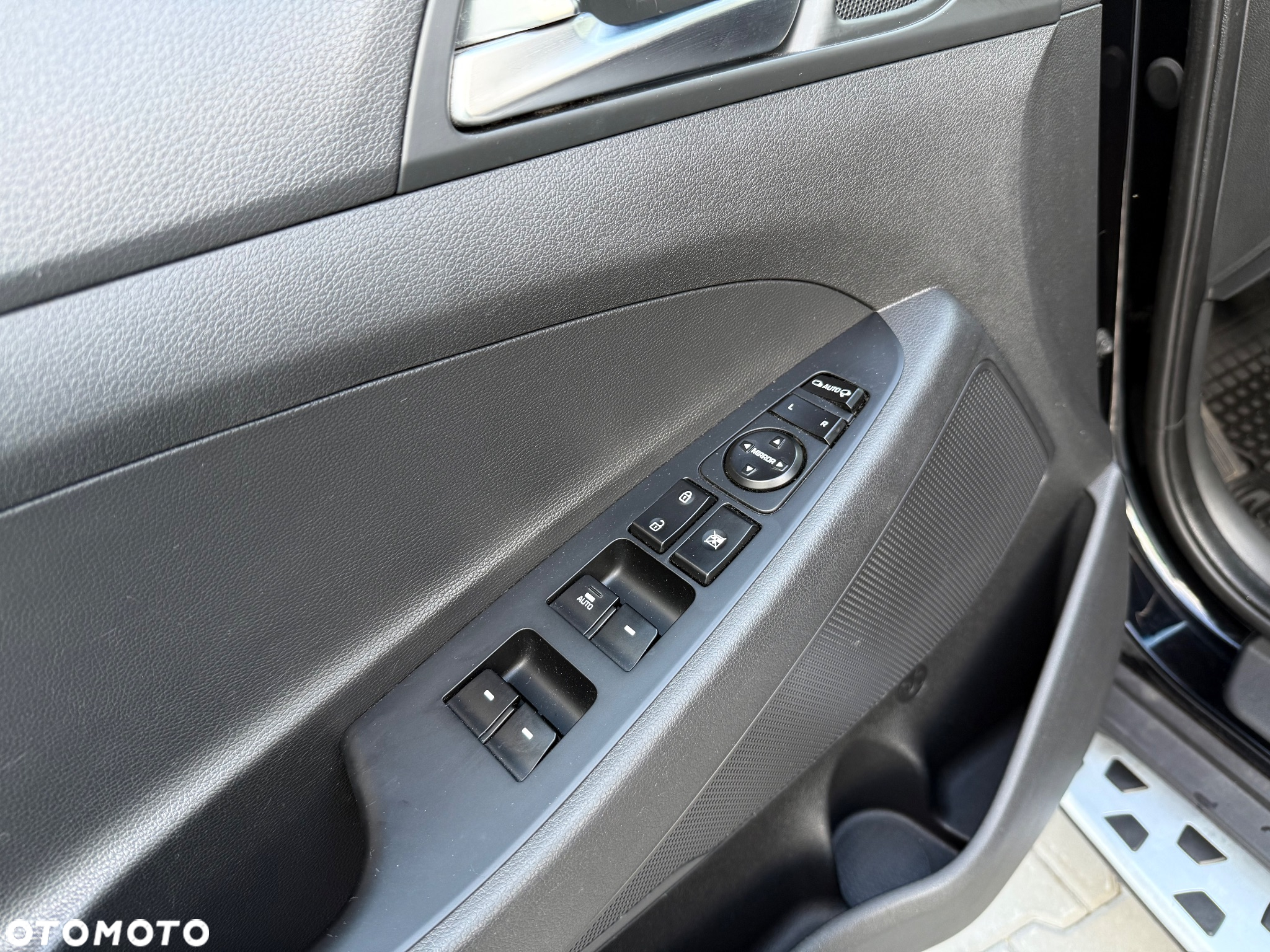 Hyundai Tucson 1.7 CRDI BlueDrive Comfort 2WD - 32