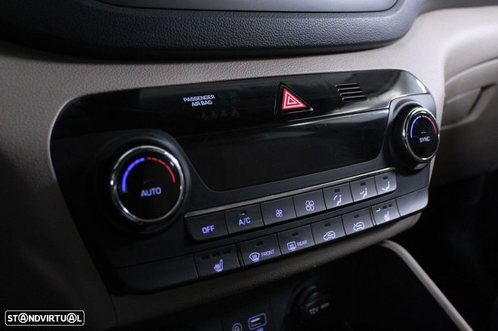 Hyundai Tucson 1.7 CRDi Premium - 28