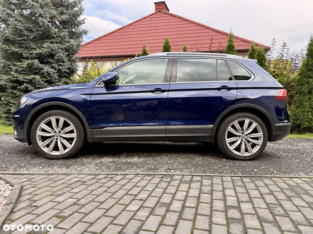 Volkswagen Tiguan - 1