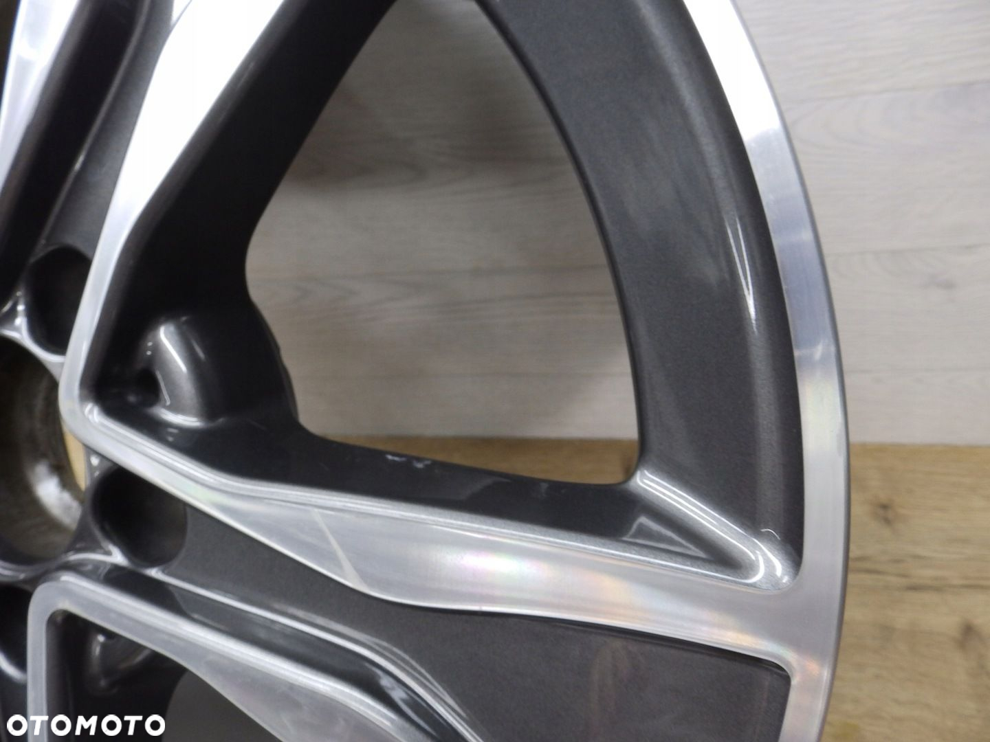 Felga Mercedes C-Klasa A205 7Jx17H2 Et48.5 5x112 - 5