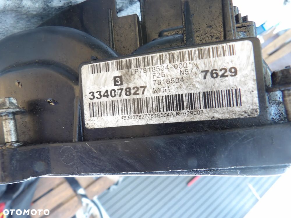 BMW - E90,E60,F10,F20 ,N47 - POKRYWA ZAWORÓW - 7818504 - 2