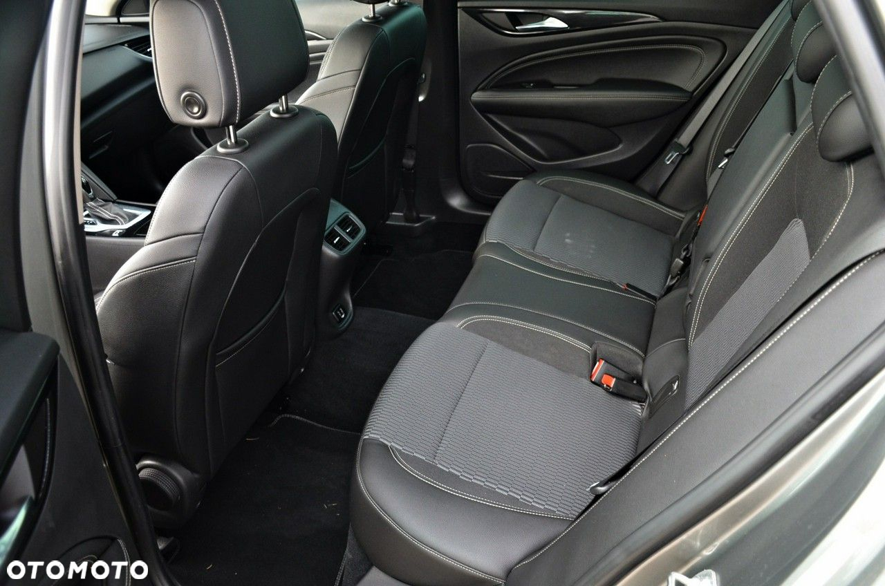 Opel Insignia - 21
