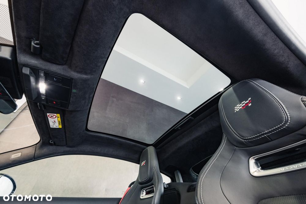 Jaguar F-Type 2.0 Turbo Chequered Flag - 16