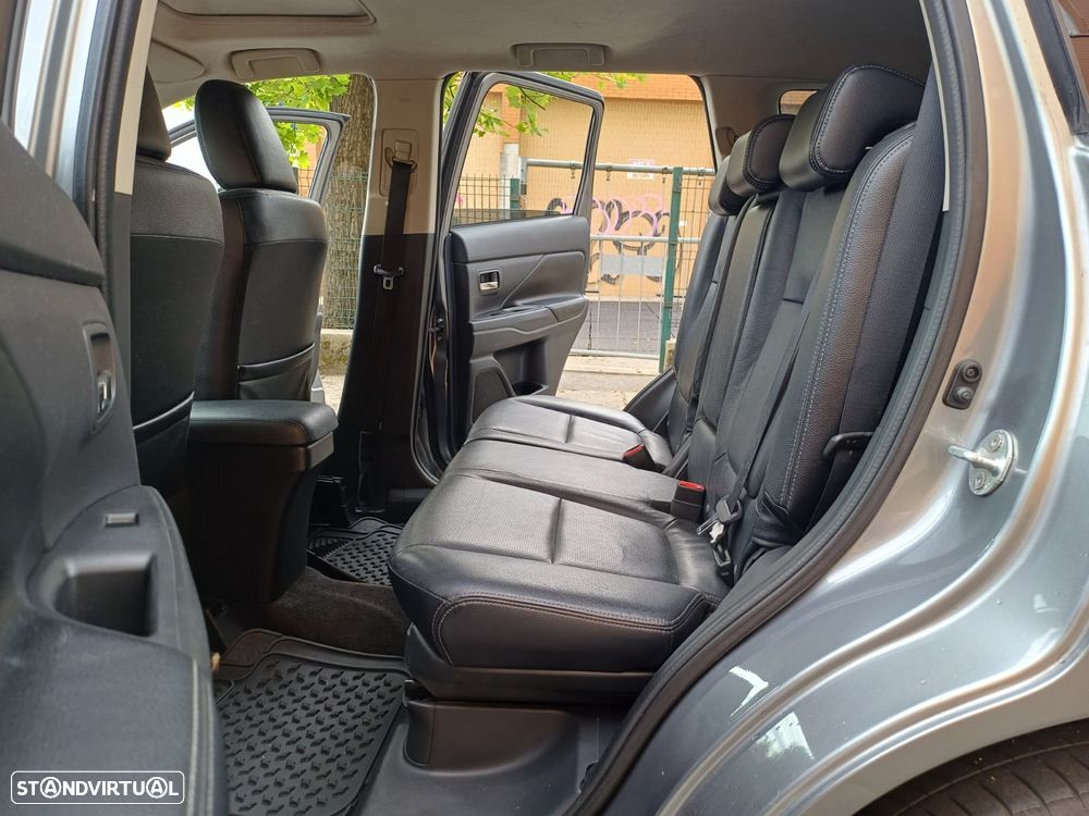 Mitsubishi Outlander 2.2 DI-D Intense+ - 41