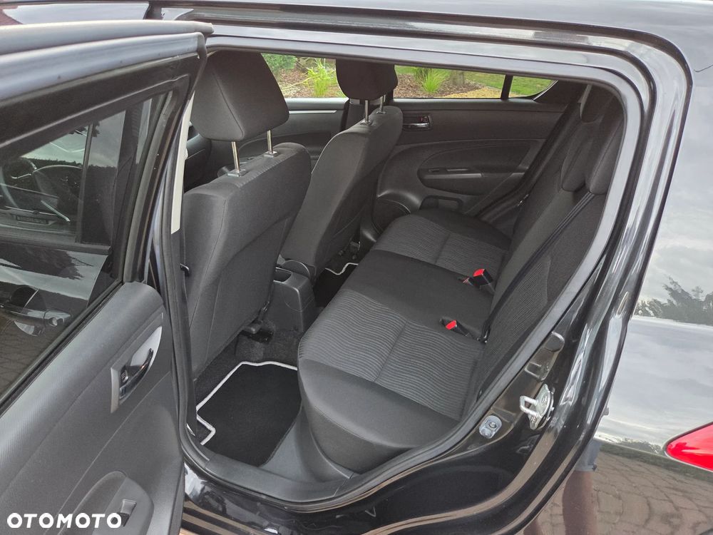 Suzuki Swift - 4
