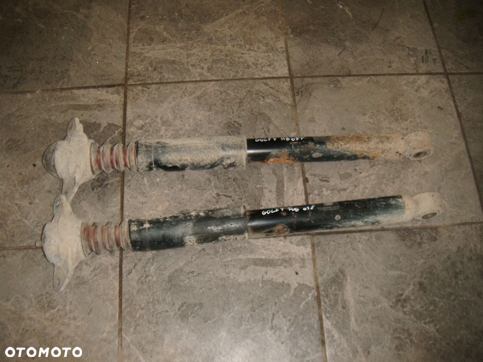 GOLF V  hatchback amortyzatory tył komplet 2szt - 1