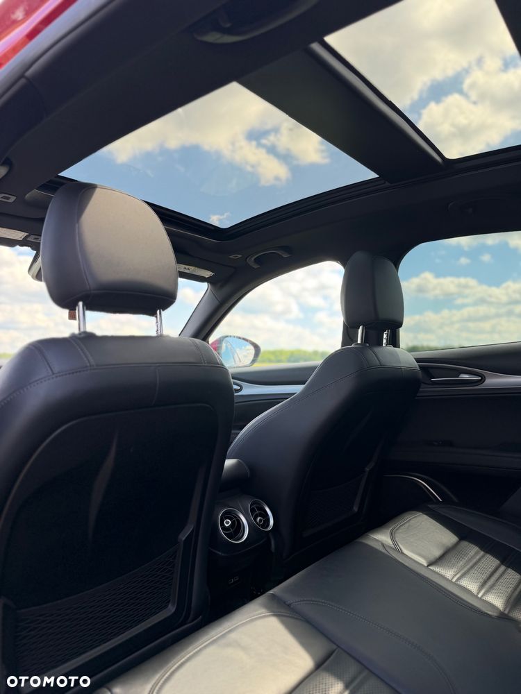 Alfa Romeo Stelvio 2.0 Turbo 16V AT8-Q4 Lusso Ti - 15