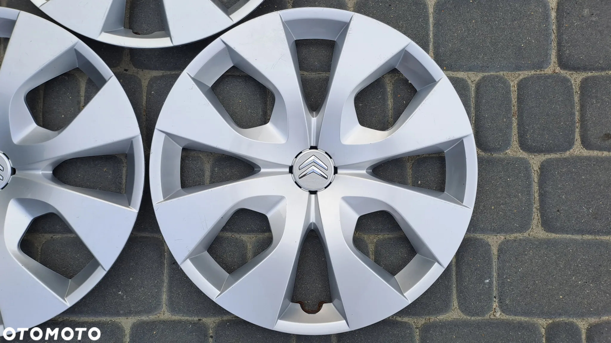 Kołpaki 16 Citroen C3 C4 Cactus 9671537880 - 3