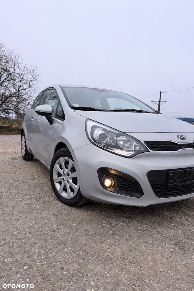 Kia Rio 1.1 CRDI Spirit - 2