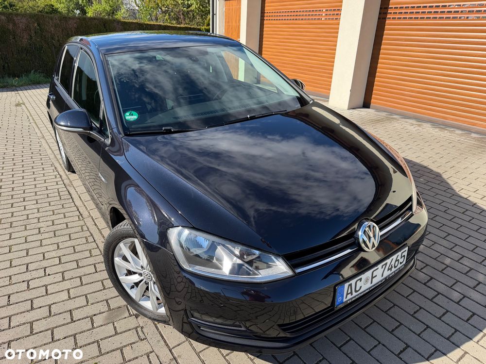 Volkswagen Golf - 6