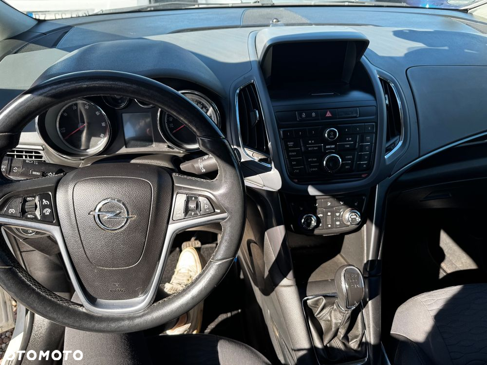 Opel Zafira Tourer 2.0 CDTI Edition - 24