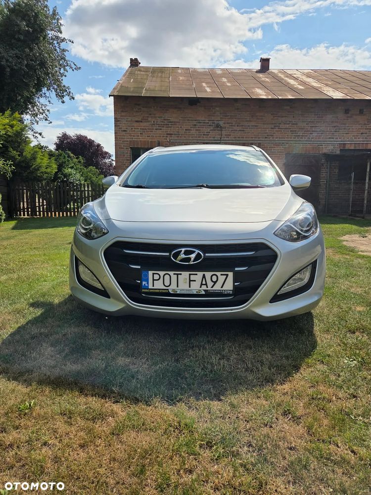 Hyundai i30 blue Kombi 1.4 Trend - 6