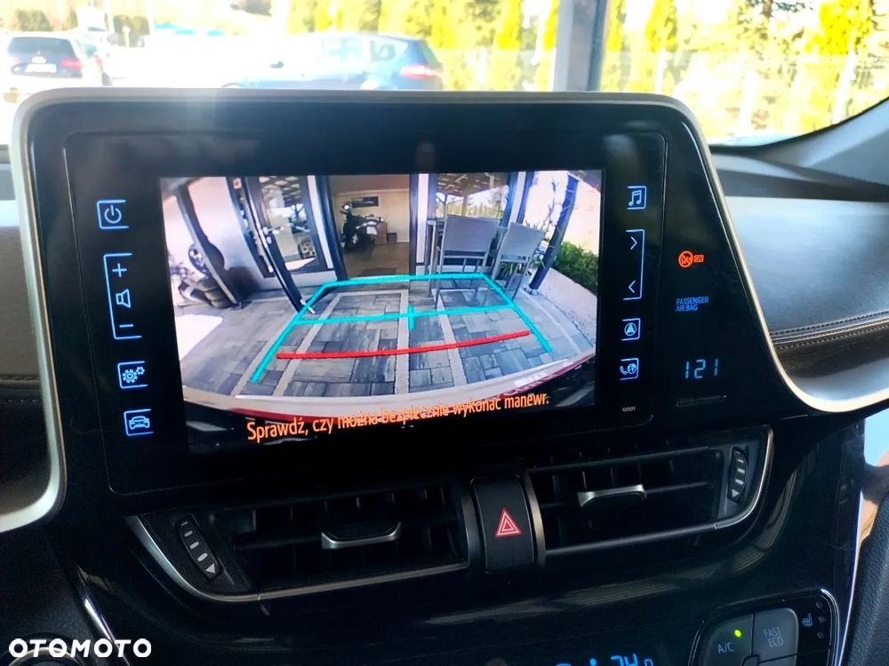 Toyota C-HR 1.8 Hybrid Executive - 8