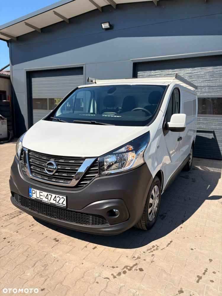 Nissan NV300 - 1