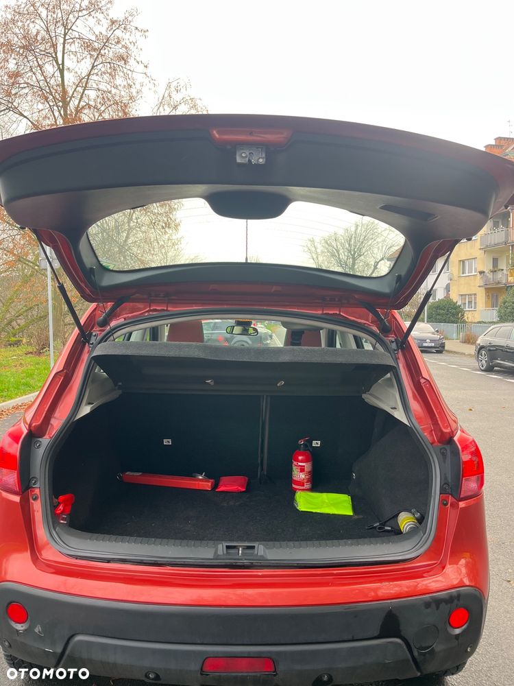 Nissan Qashqai 2.0 dCi 4x4 Lounge - 19