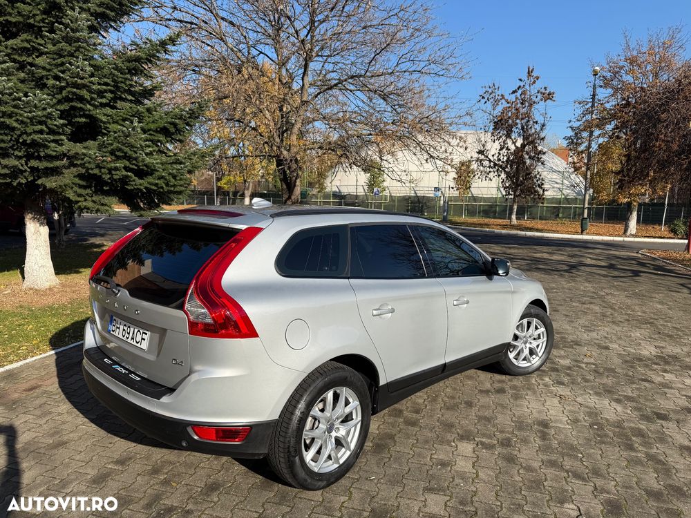 Volvo XC 60 D4 Momentum - 3