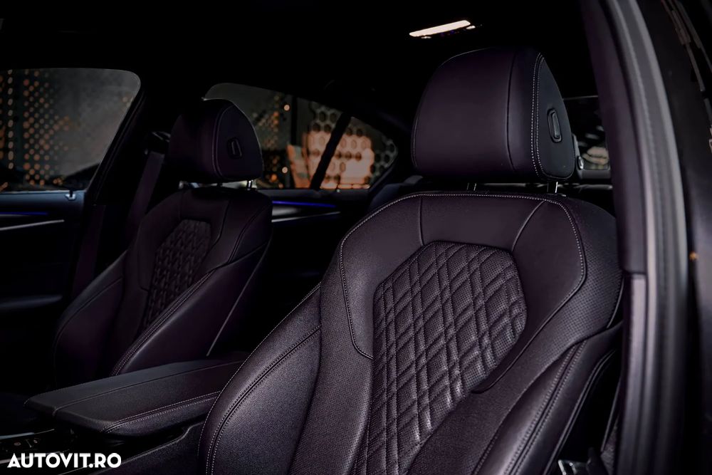 BMW Seria 5 530e xDrive Aut. - 10