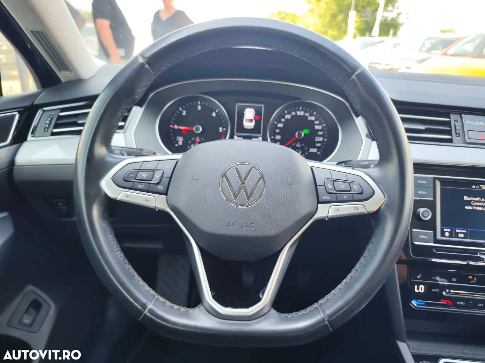 Volkswagen Passat - 19