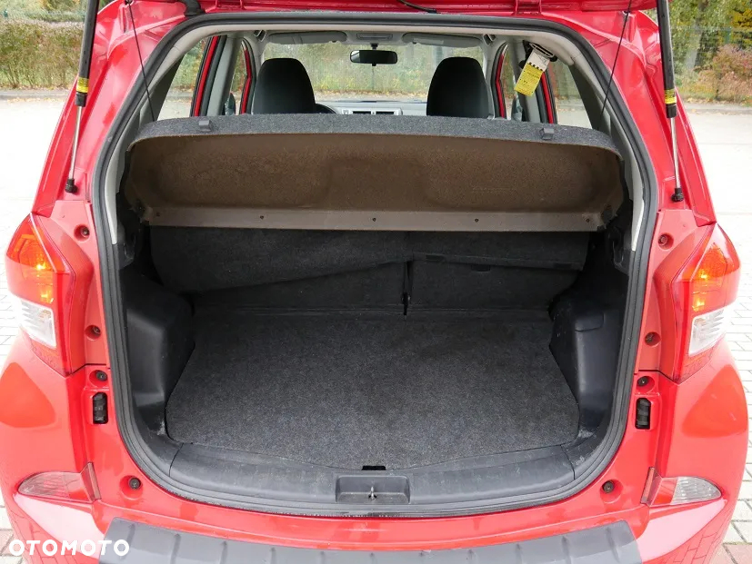 Subaru Trezia - 24