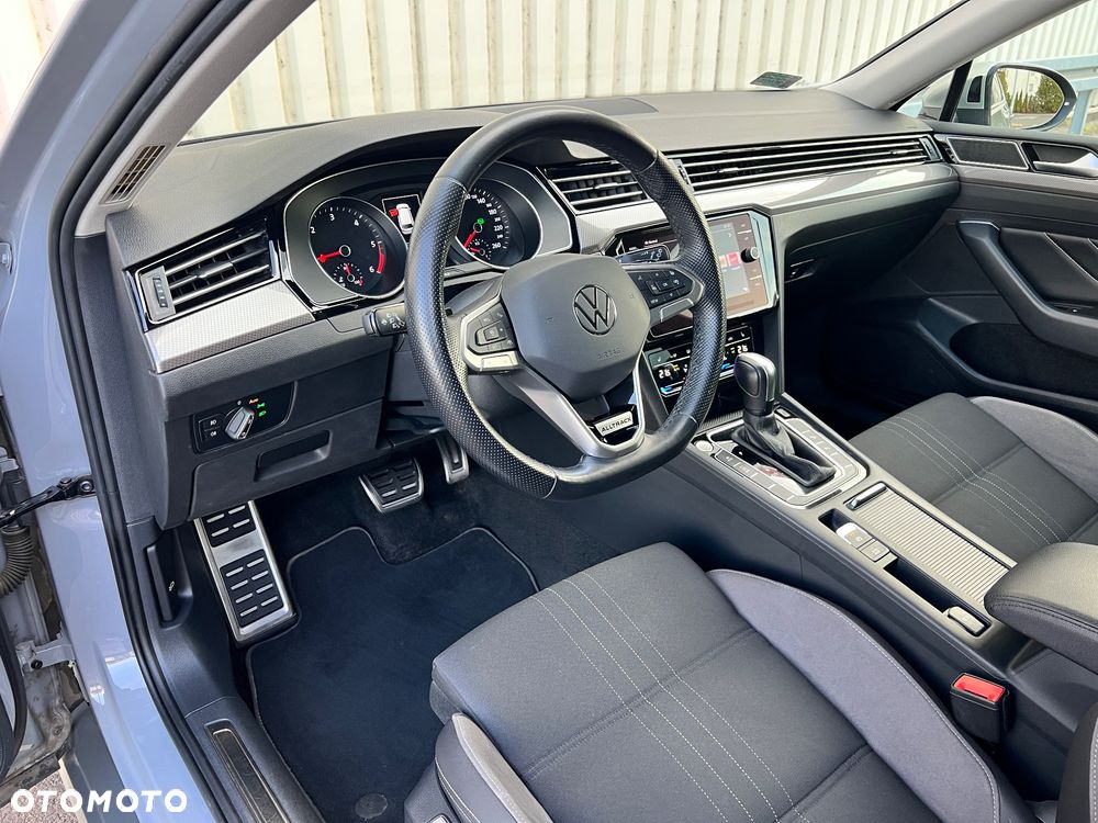 Volkswagen Passat Alltrack 2.0 TDI SCR DSG 4Motion - 14