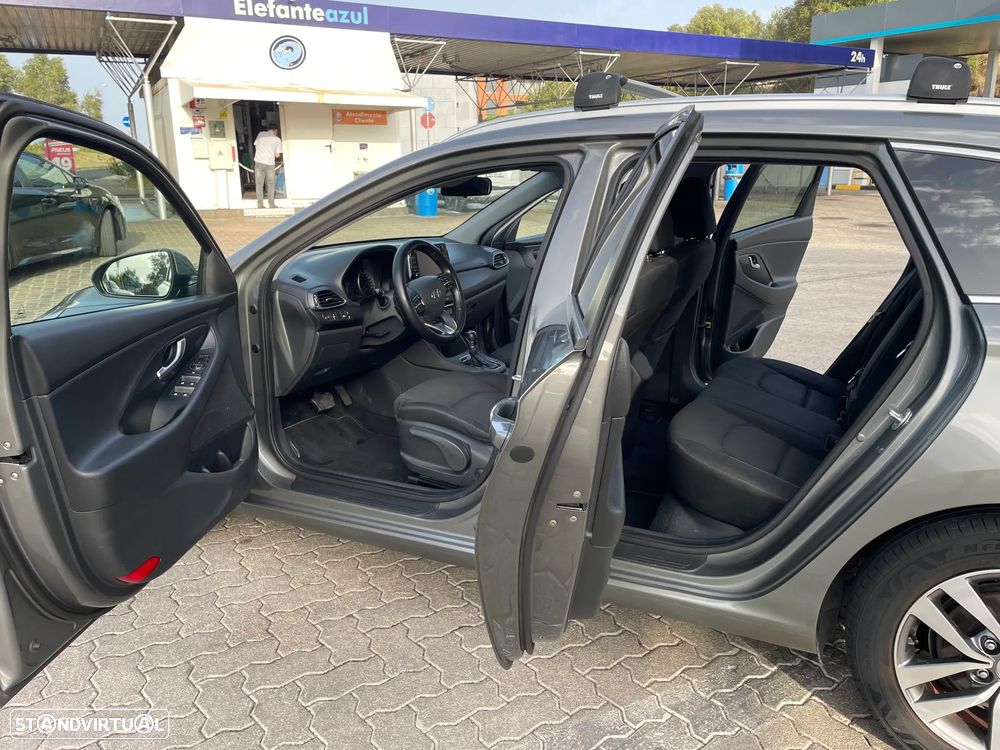 Hyundai i30 SW 1.6 CRDi Style 7DCT - 10